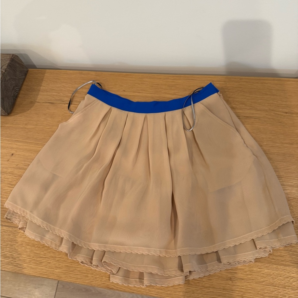 Nuj Novakhett double layered skirt with shorts